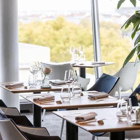 Отель Sofitel Bellecour 5*