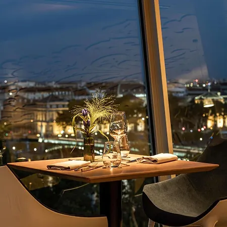 מלון Sofitel Bellecour 5*