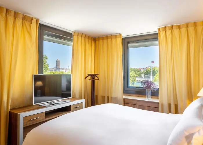 ソフィテル ベルクール ホテル リヨン