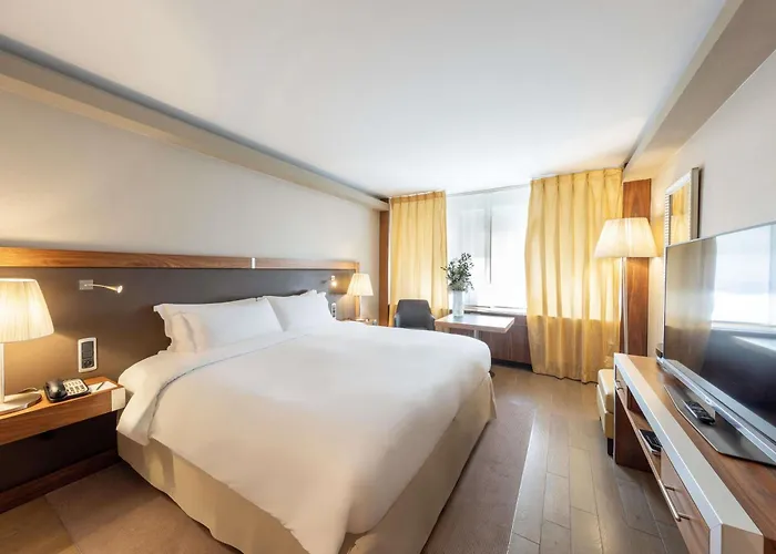 ホテル ソフィテル ベルクール リヨン